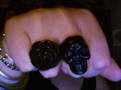 rings black